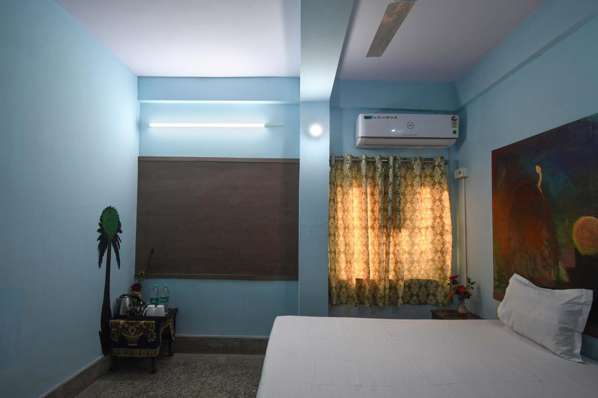 Hotel O Blue Cherry Guest House Калькутта Экстерьер фото